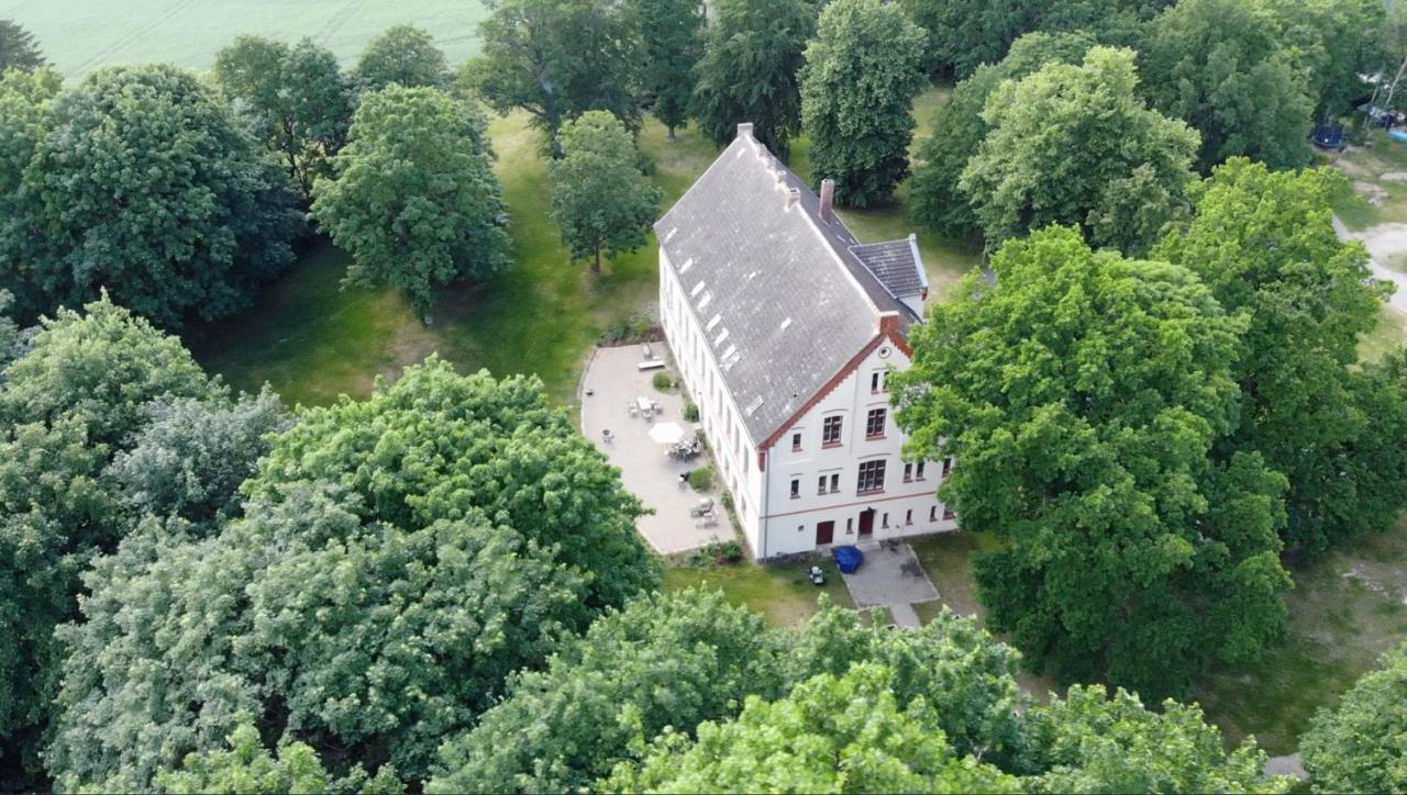 Gutshaus Zarchlin Apartamento Barkhagen Exterior foto